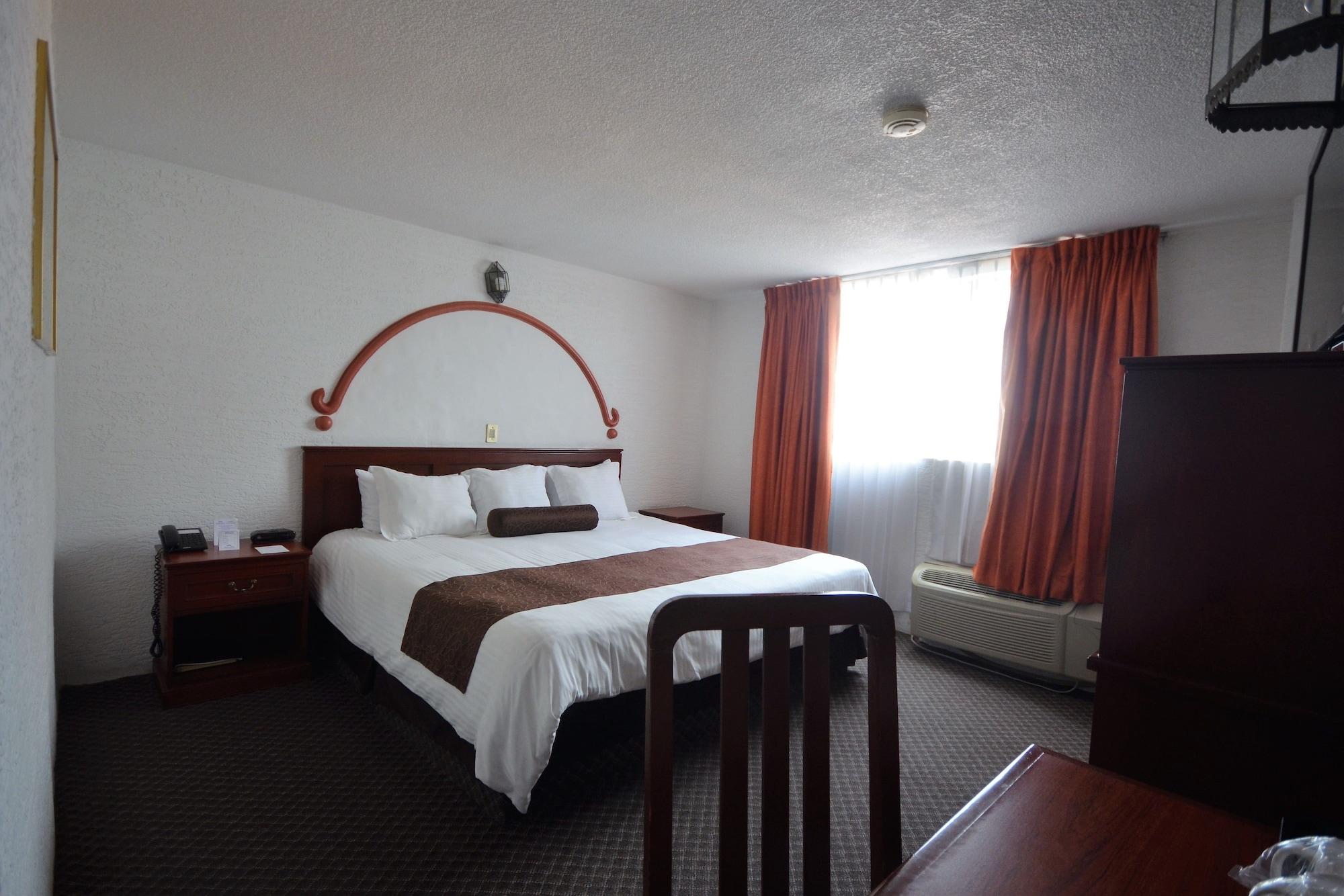 Howard Johnson By Wyndham Morelia Calle Real Екстериор снимка