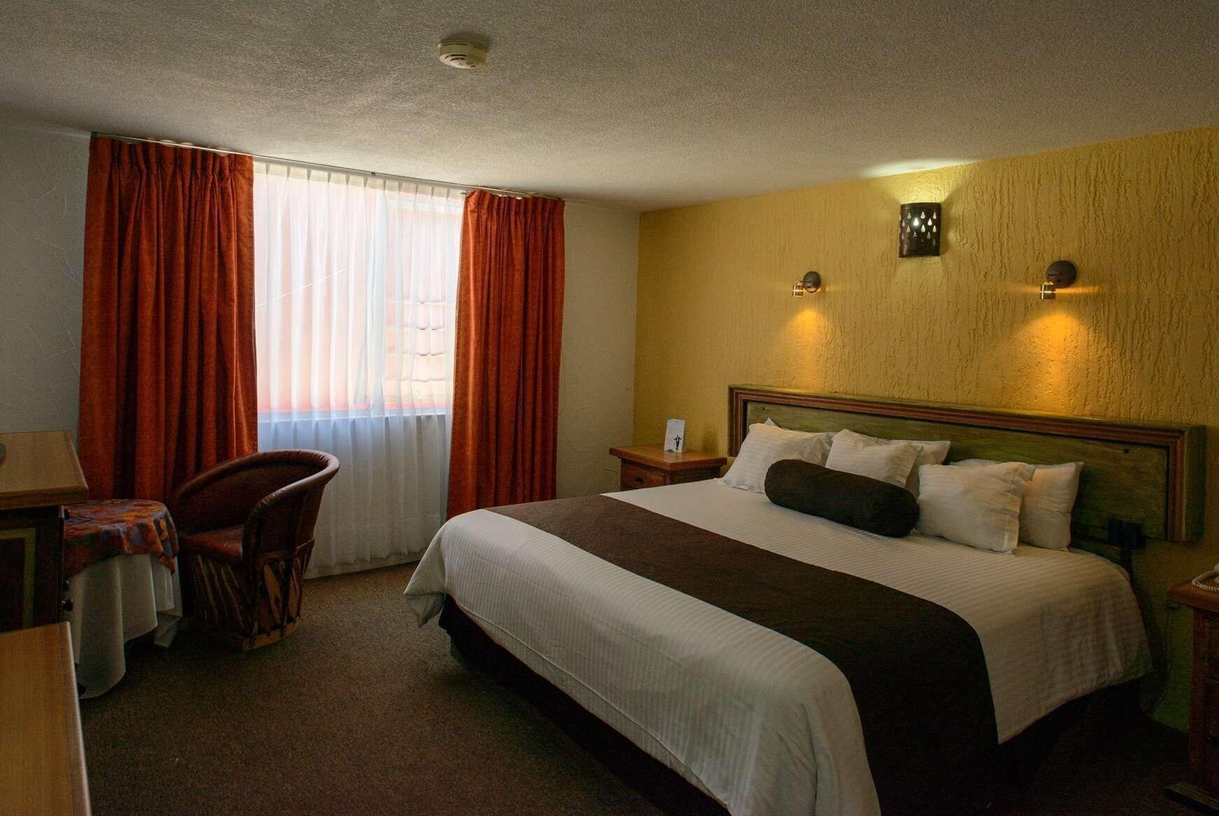 Howard Johnson By Wyndham Morelia Calle Real Екстериор снимка