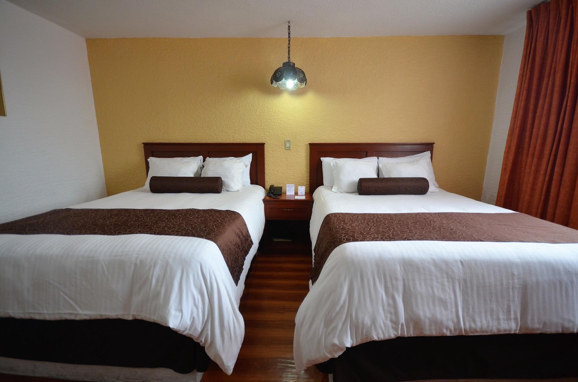 Howard Johnson By Wyndham Morelia Calle Real Екстериор снимка