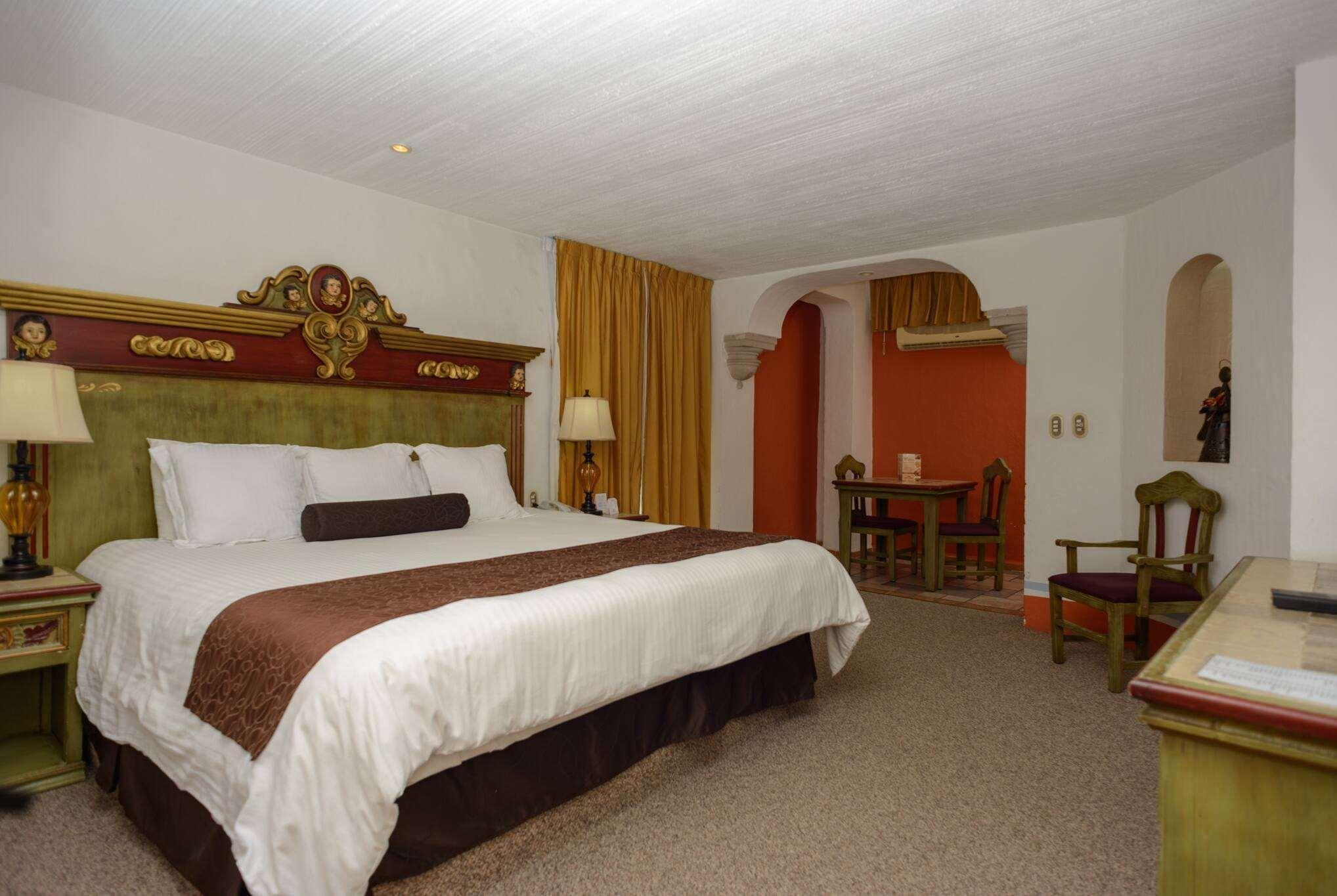 Howard Johnson By Wyndham Morelia Calle Real Екстериор снимка