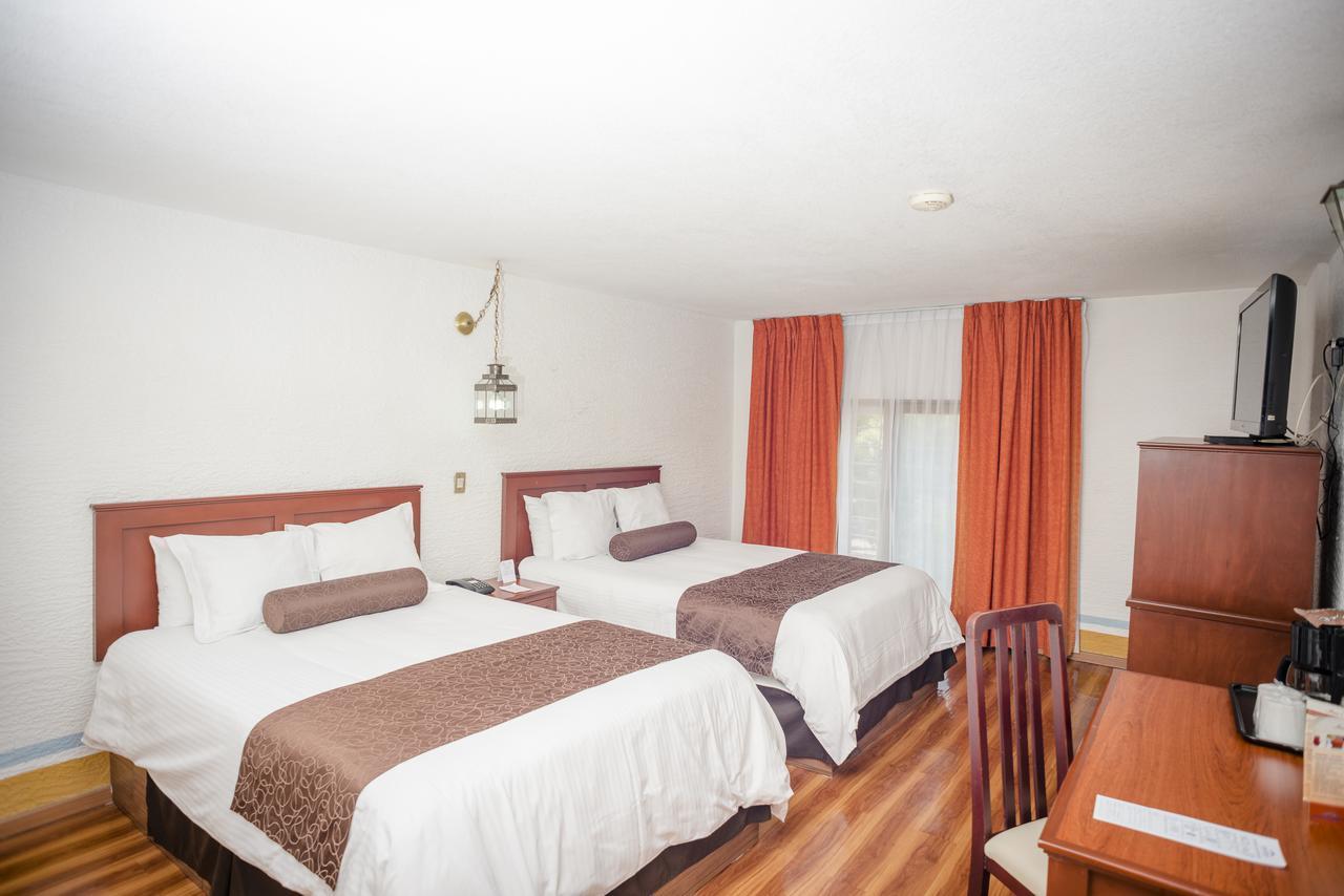 Howard Johnson By Wyndham Morelia Calle Real Екстериор снимка